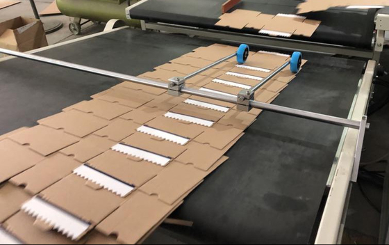 Đóng gói Máy dán thùng carton 1310MM 1600kg Chạy điện
